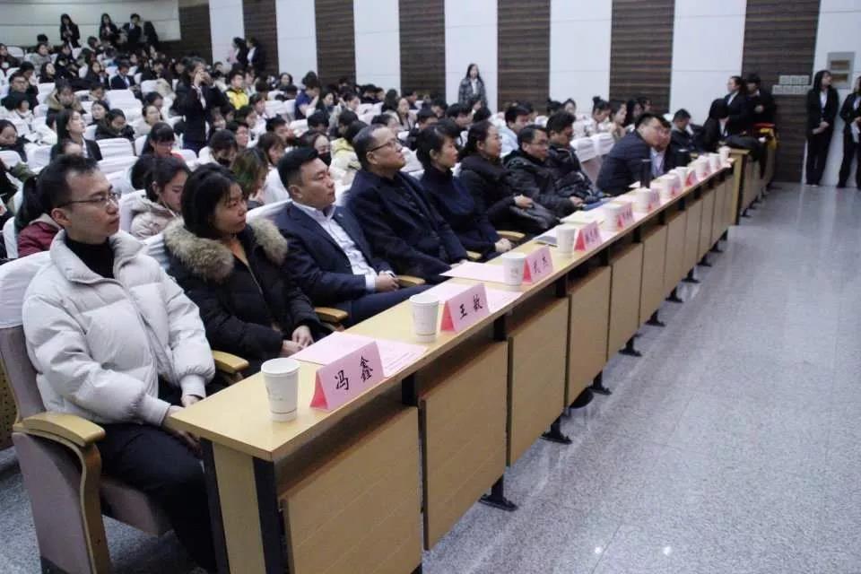 0d72723ecf6042f9923dc0fcbac664c2.jpg